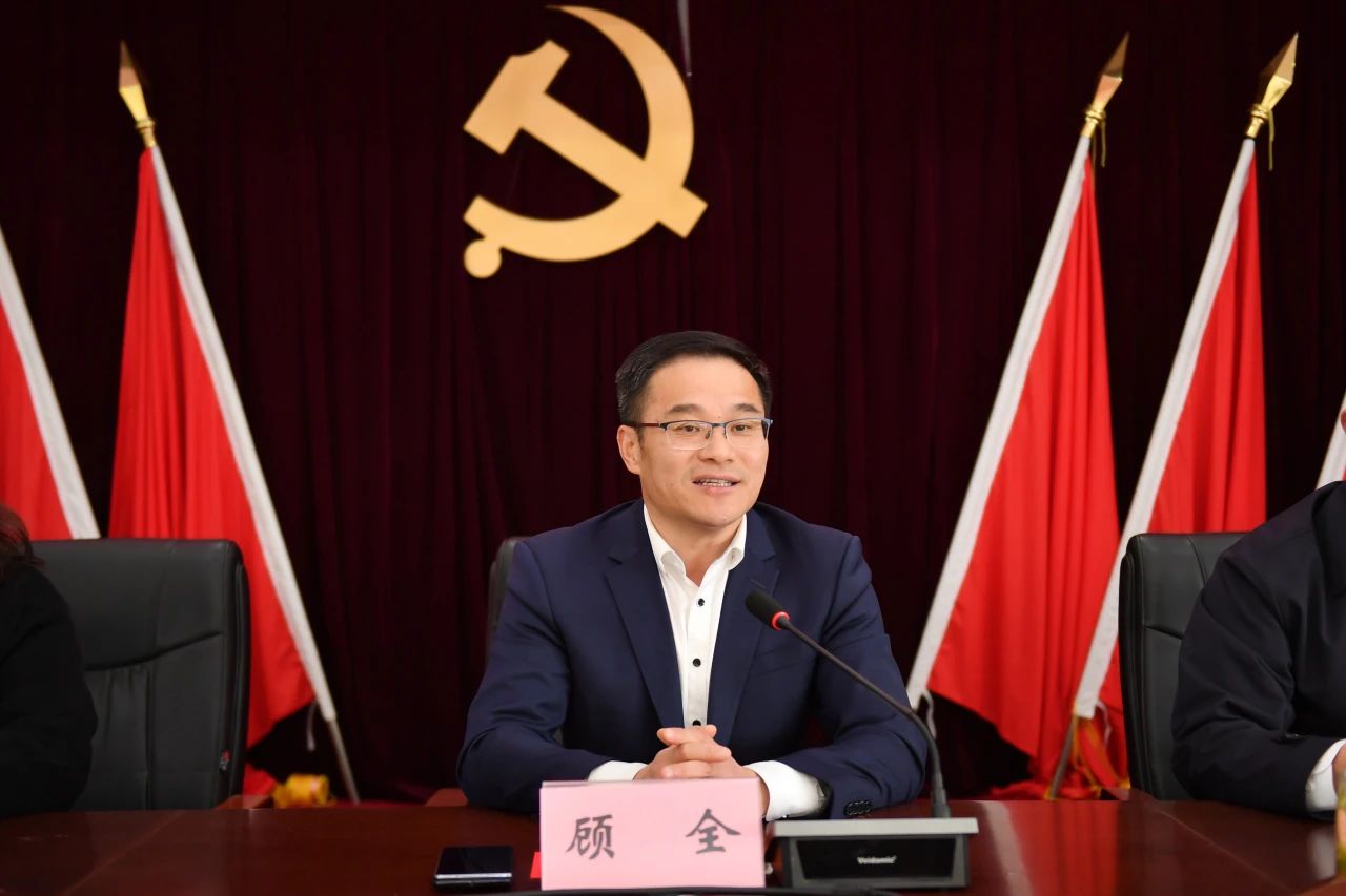 倾情十年 不忘乡梓 | 686名联星村老人领到“沈小平爱心助老金”